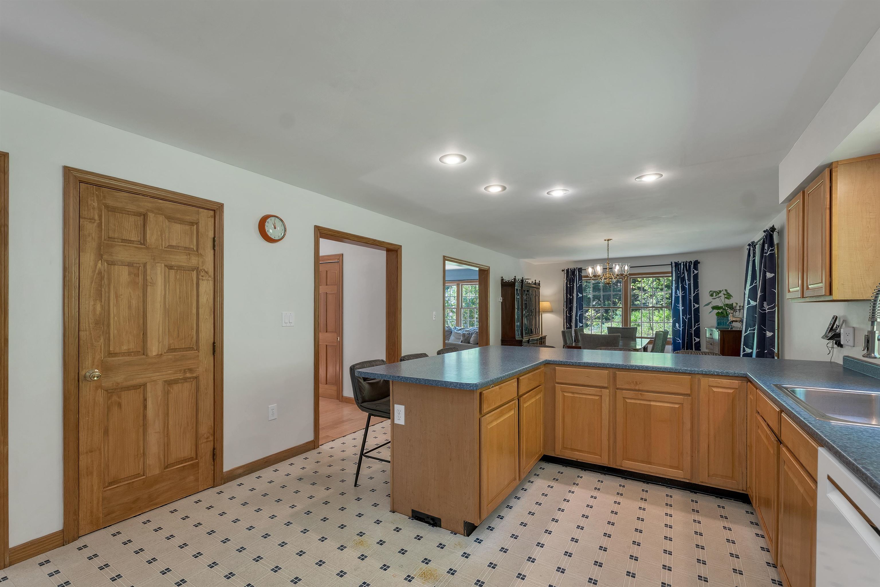 1350 Barker Road Thetford, VT 05058 - Photo 5 of 39