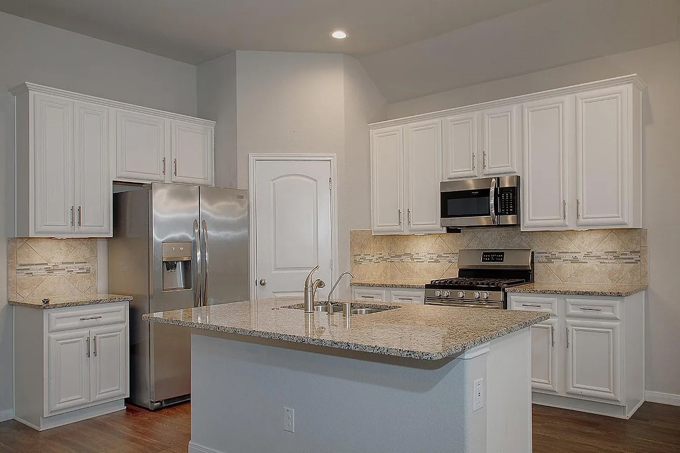 14215 Irvine Rnch Trail Conroe, TX 77384 - Photo 7 of 18