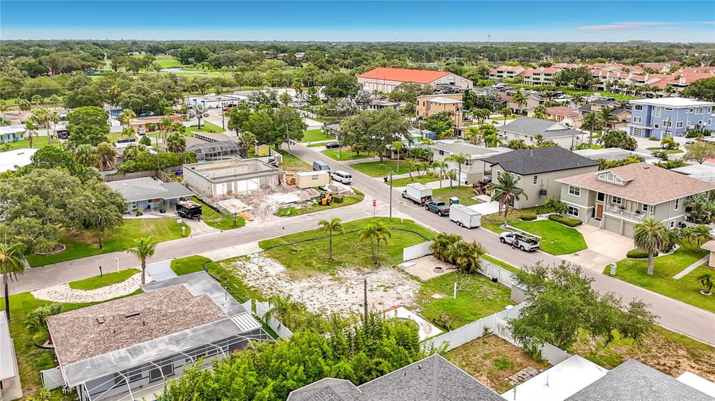 2464 Del Rio Way Dunedin, FL 34698 - Photo 8 of 12
