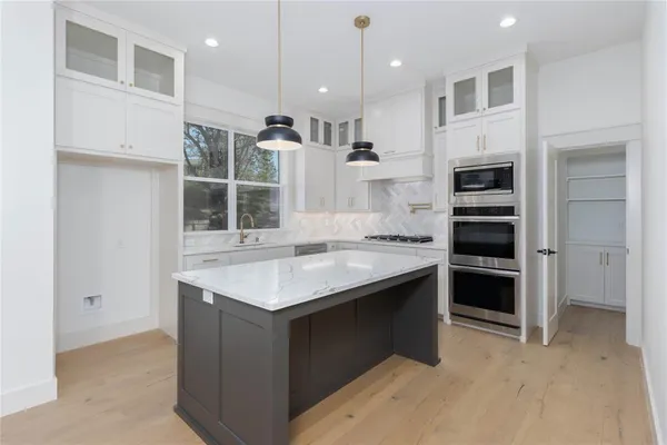 $599,900 | 3964 Hogan Drive, Tyler, TX 75709