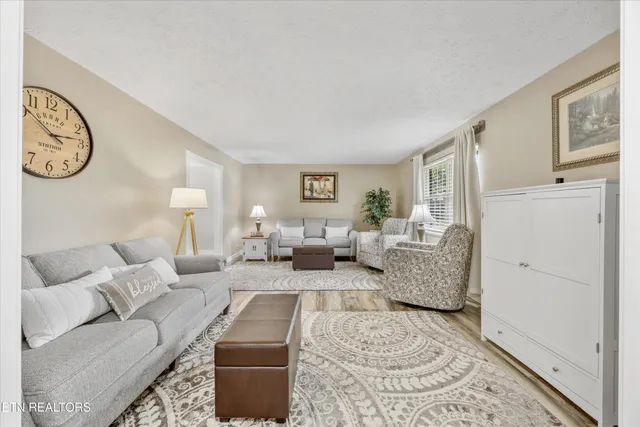 $425,000 | 3033 Staffordshire Boulevard, Powell, TN 37849