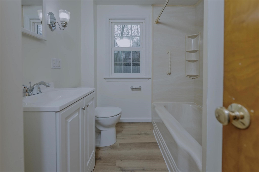 95 Fenimore Boulevard Springfield, MA 01108 - Photo 14 of 23 Gallery Image 14