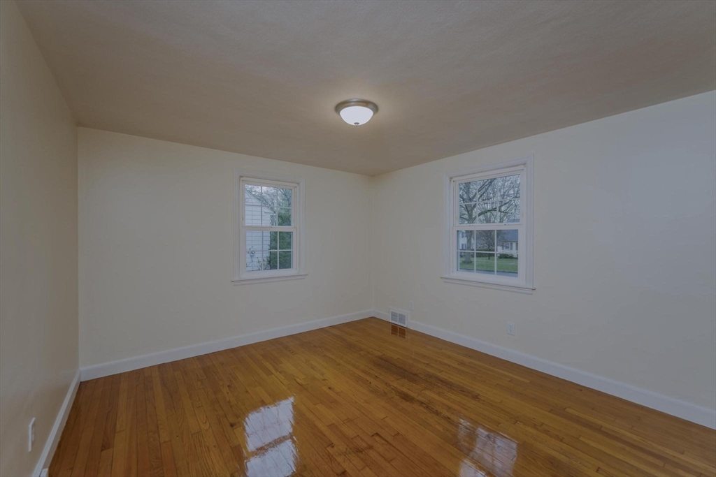 95 Fenimore Boulevard Springfield, MA 01108 - Photo 17 of 23 Gallery Image 17