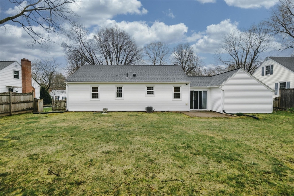 95 Fenimore Boulevard Springfield, MA 01108 - Photo 3 of 23 Gallery Image 3
