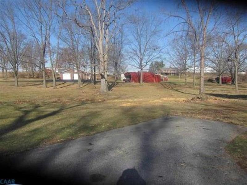70 Augusta Farms Road Waynesboro, VA 22980 - Photo 4 of 17 Gallery Image 4