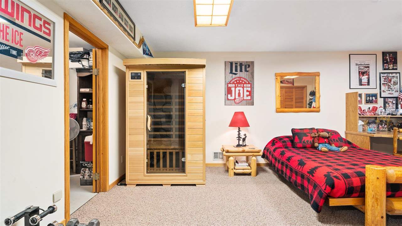 7710 Forest Lodge Road Traverse City, MI 49685 - Photo 39 of 88 1891618-38.JPG