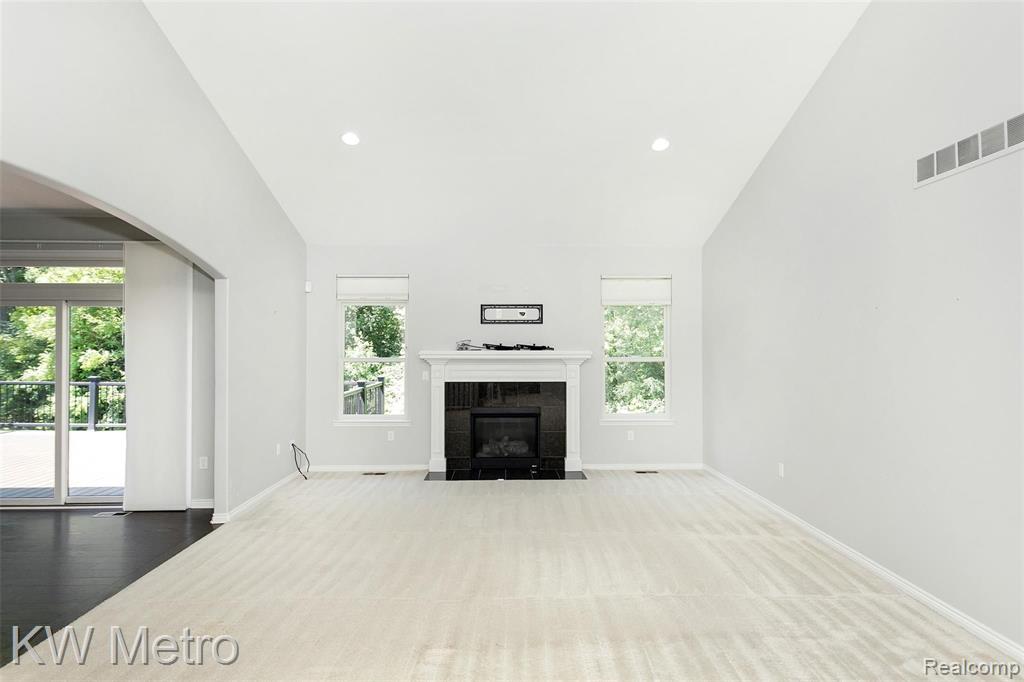 3795 Somerset Circle Rochester Hills, MI 48309 - Photo 5 of 43