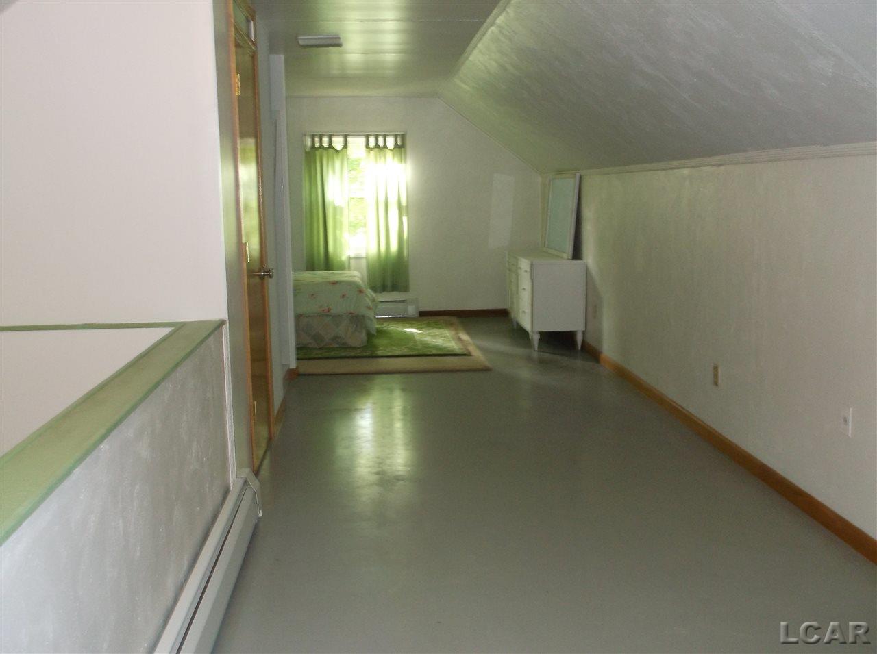 320 East Maple Avenue Adrian, MI 49221 - Photo 13 of 32 31379860-14.JPG