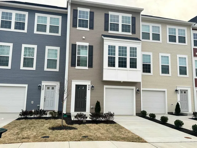 $2,300 | 424 Willowshire Court, Waynesboro, VA 22980