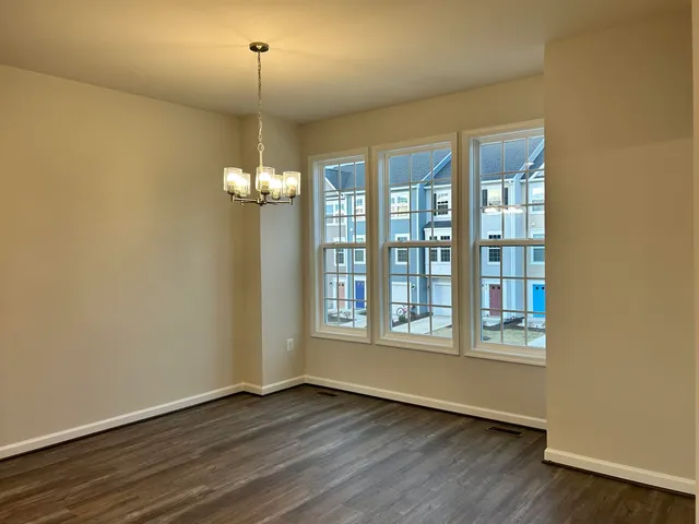 $2,300 | 424 Willowshire Court, Waynesboro, VA 22980