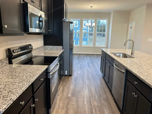 $2,300 | 424 Willowshire Court, Waynesboro, VA 22980