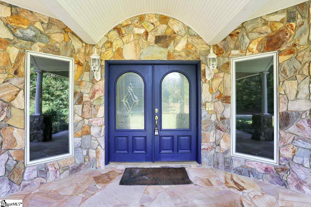 978 Holly Bush Road Easley, SC 29640 - Photo 2 of 31