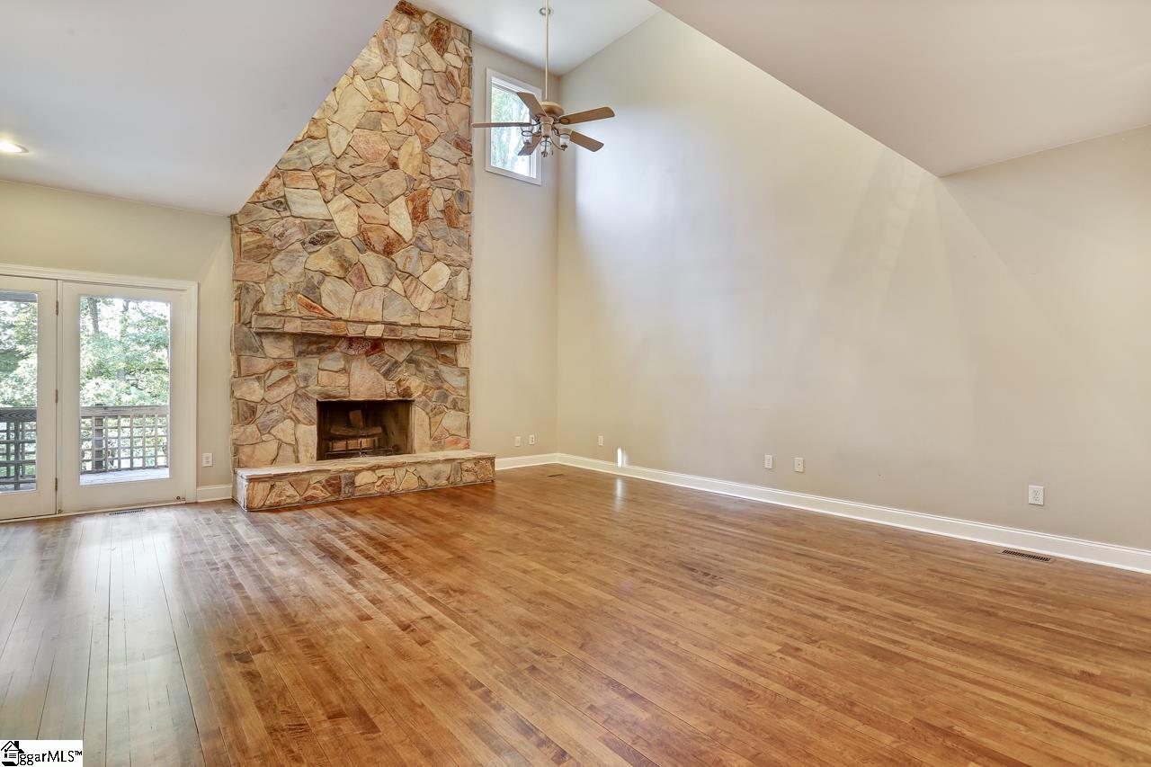 978 Holly Bush Road Easley, SC 29640 - Photo 7 of 31