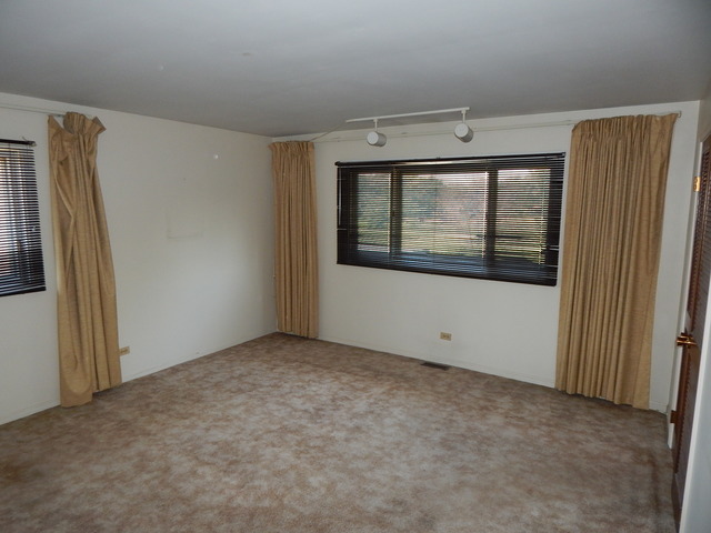 1120 West Compton Addison, IL 60101 - Photo 13 of 23