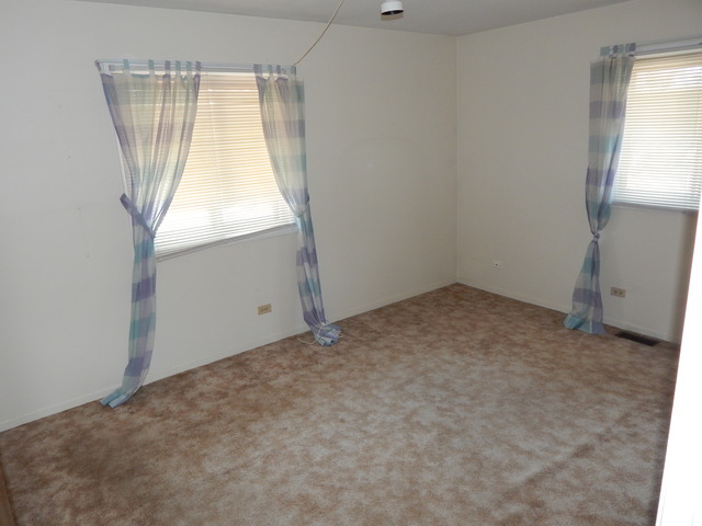 1120 West Compton Addison, IL 60101 - Photo 16 of 23