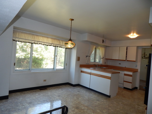 1120 West Compton Addison, IL 60101 - Photo 6 of 23
