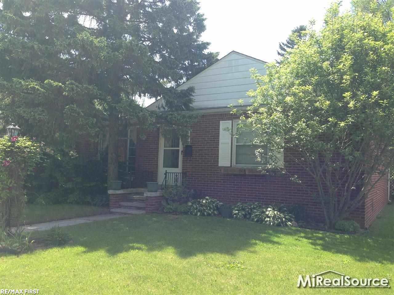15368 Charles R Avenue Eastpointe, MI 48021 - Photo 1 of 9 31253747.JPG
