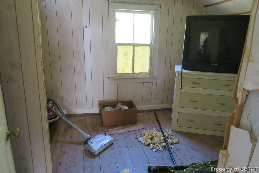 44 Senora Road Lancaster, VA 22503 - Photo 16 of 26 Upstairs bedroom 3.