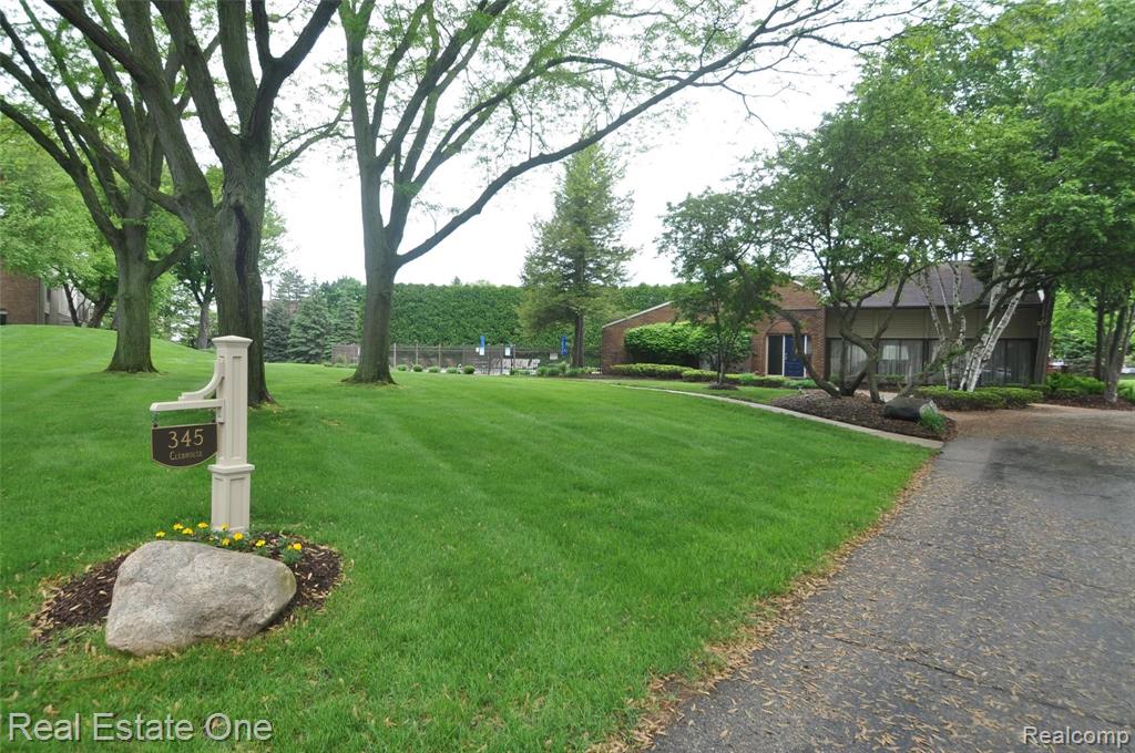 376 Willow Grove Lane, Unit 33 Rochester Hills, MI 48307 - Photo 40 of 44