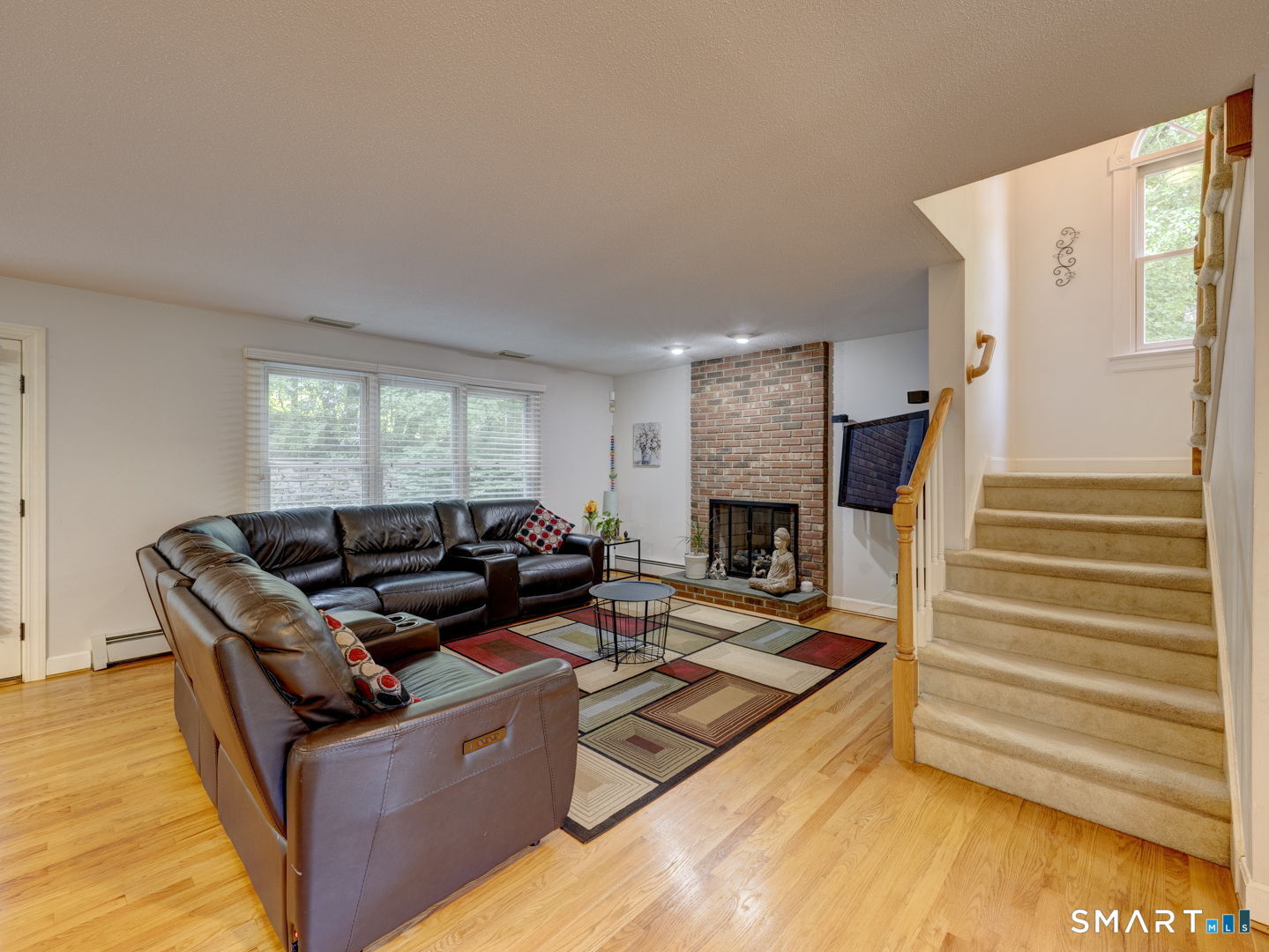 11 Lexington Road Avon, CT 06001 - Photo 18 of 40