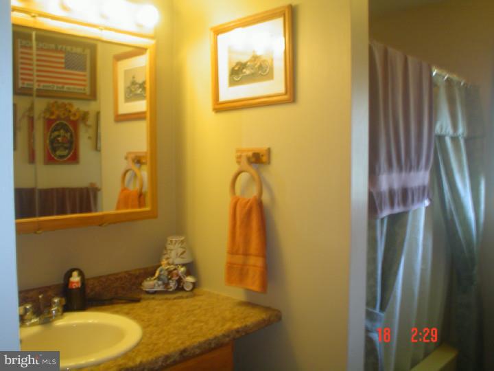 77 Quinton Alloway Road Salem, NJ 08079 - Photo 9 of 21 Bathroom