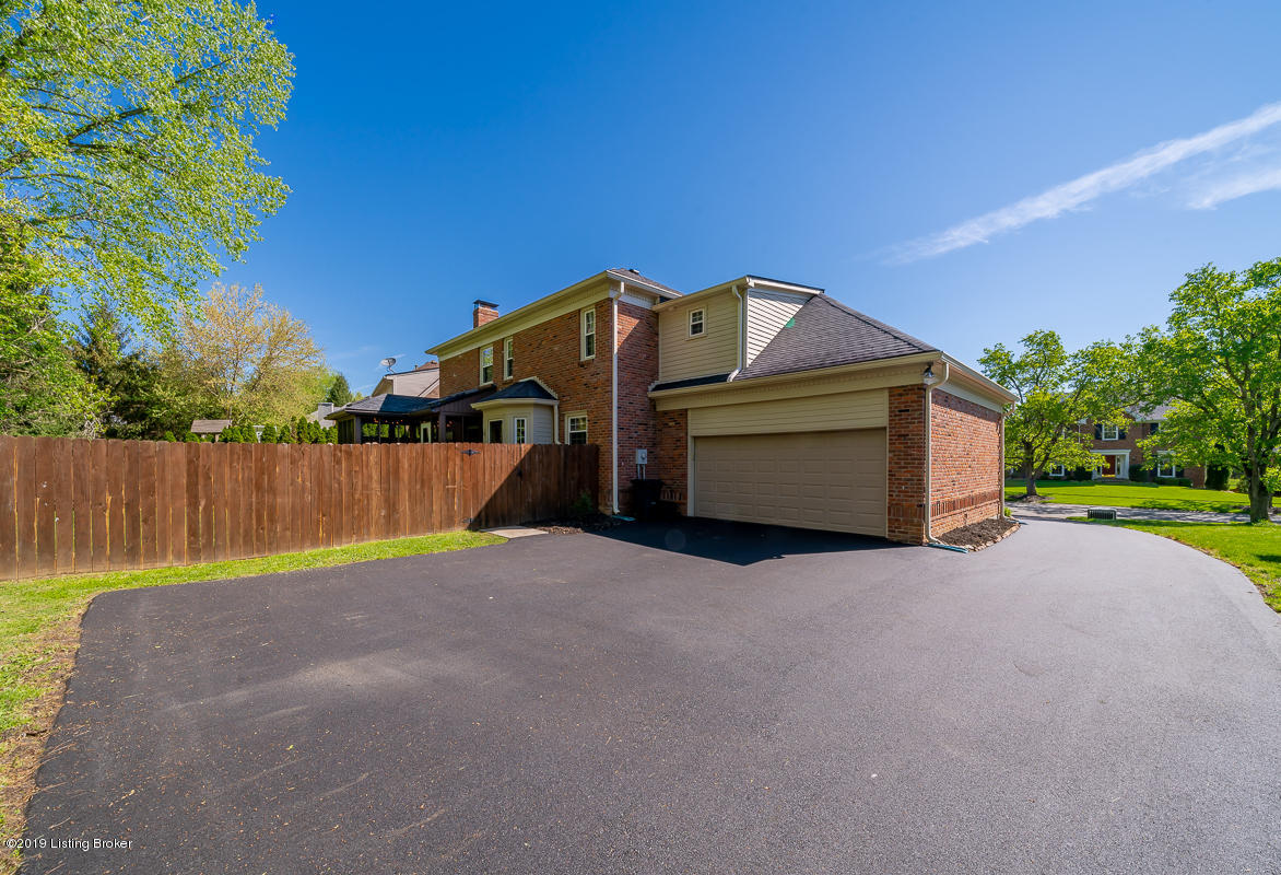5704 Timber Ridge Drive Prospect, KY 40059 - Photo 43 of 43 Newly finished driveway with large turn around area.