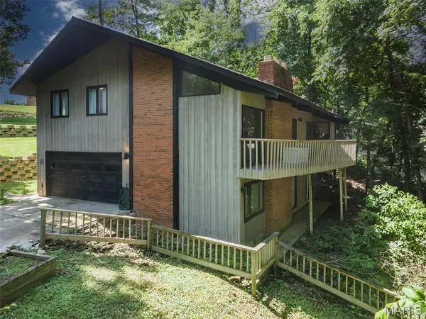 $350,000 | 4810 Kaskaskia Trail, Godfrey, IL 62035