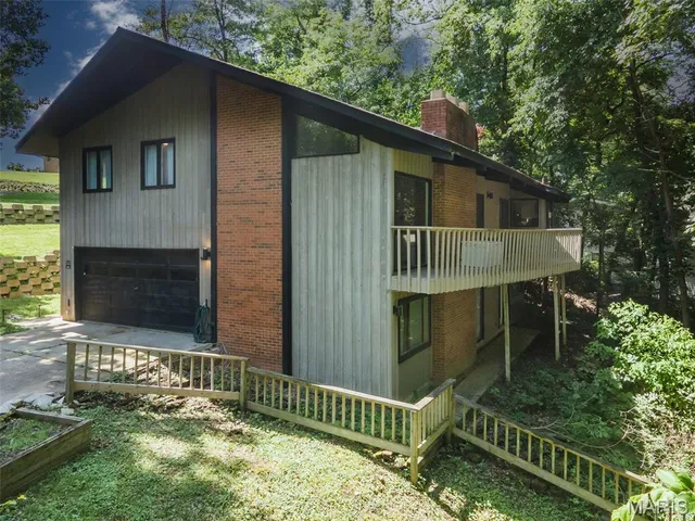 $365,000 | 4810 Kaskaskia Trail, Godfrey, IL 62035