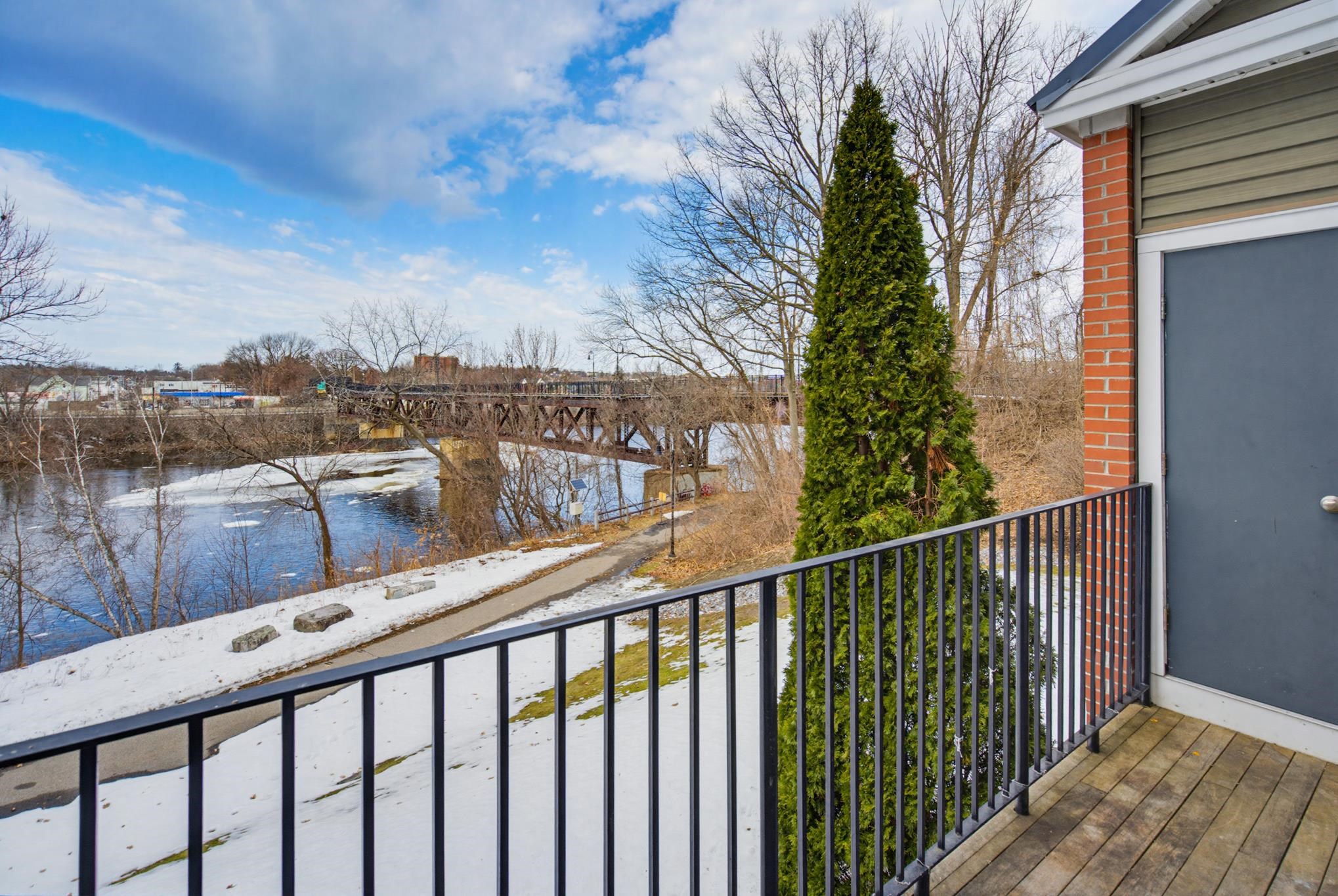 107 Riverwalk Way Manchester, NH 03101 - Photo 14 of 42