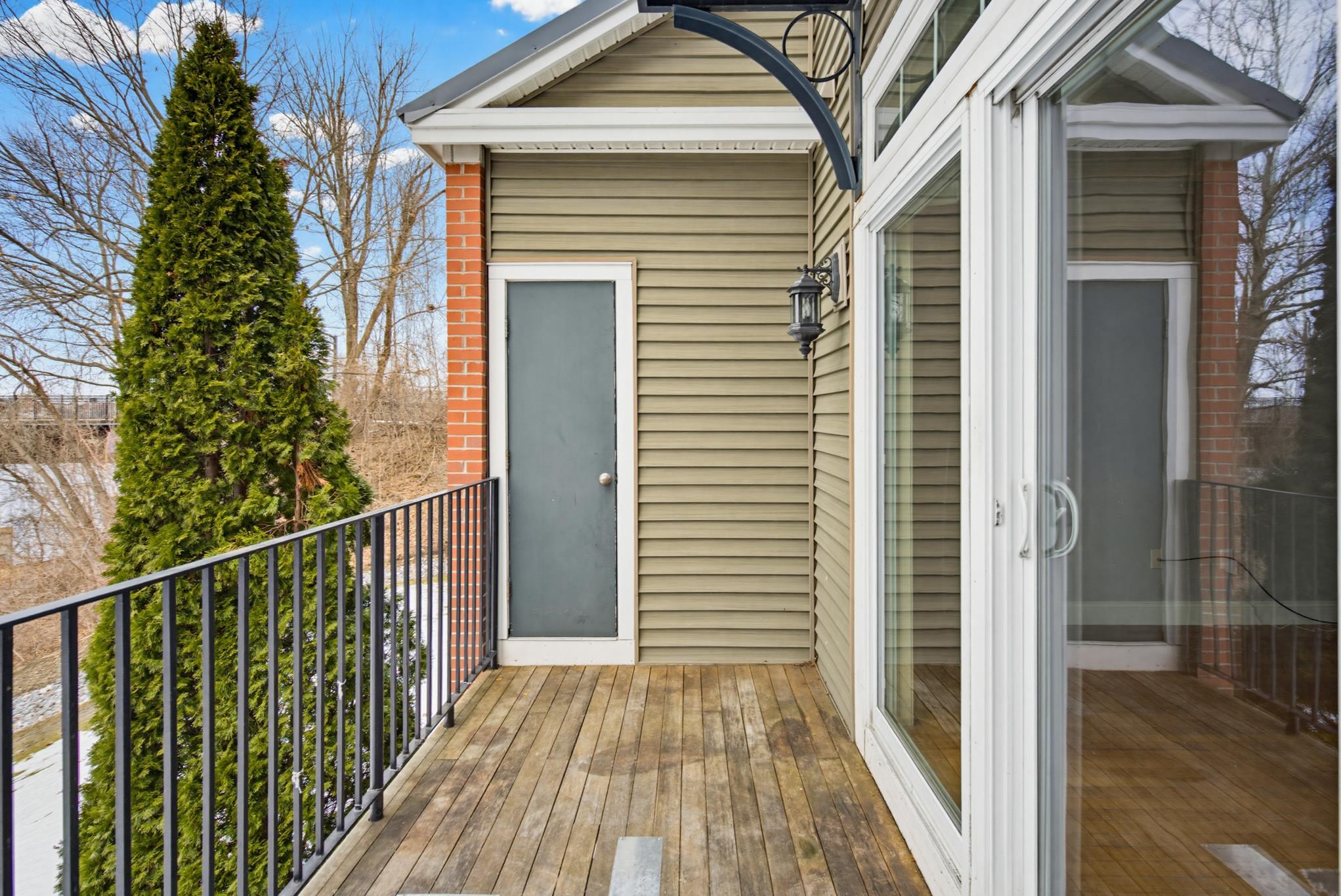 107 Riverwalk Way Manchester, NH 03101 - Photo 15 of 42
