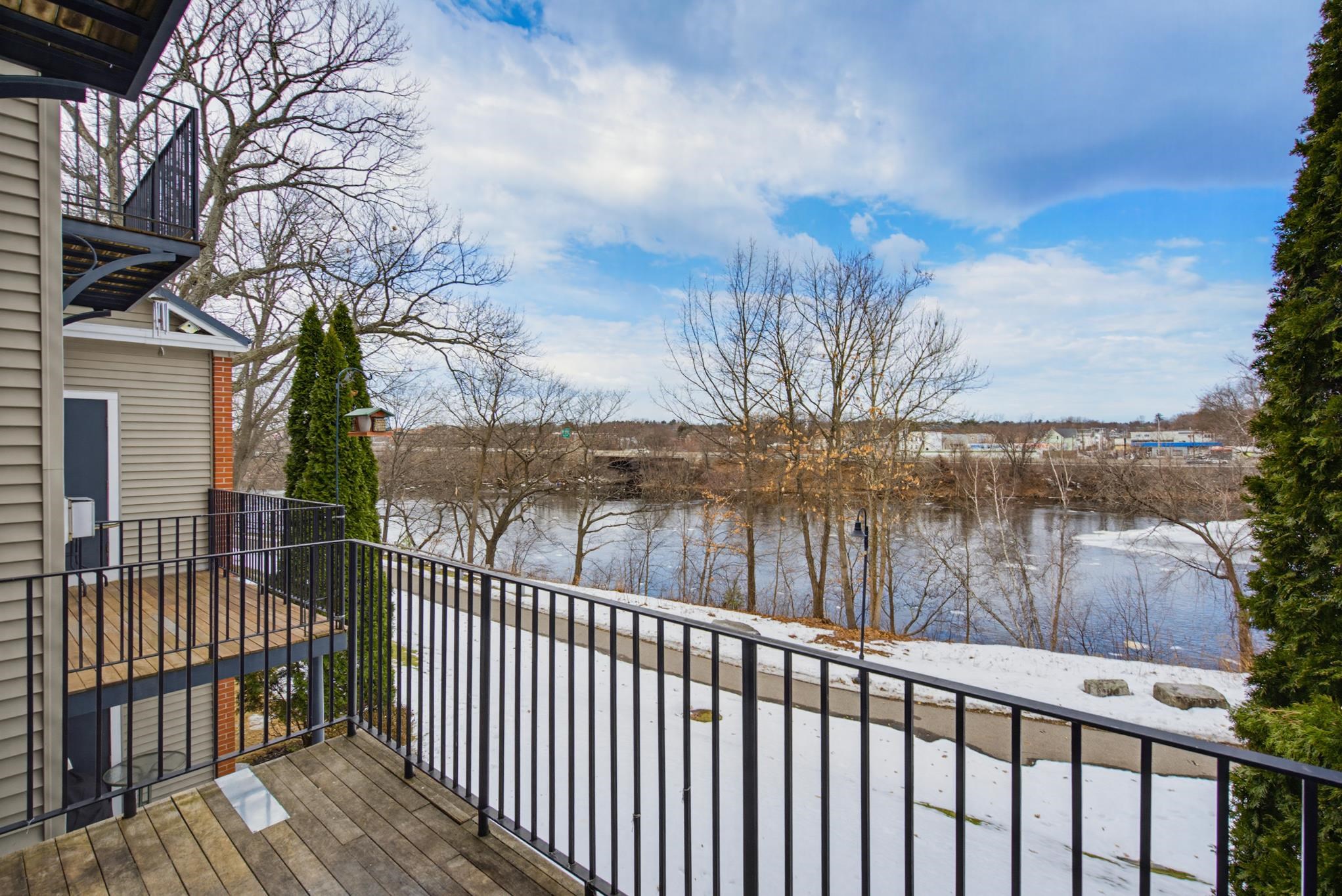 107 Riverwalk Way Manchester, NH 03101 - Photo 16 of 42