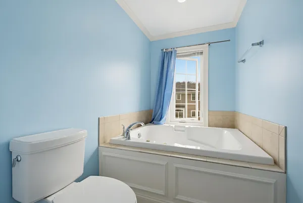 $549,000 | 107 Riverwalk Way, Manchester, NH 03101