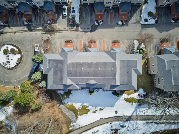 $549,000 | 107 Riverwalk Way, Manchester, NH 03101