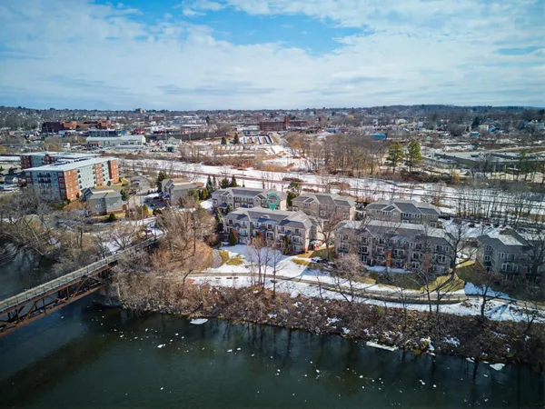 $549,000 | 107 Riverwalk Way, Manchester, NH 03101