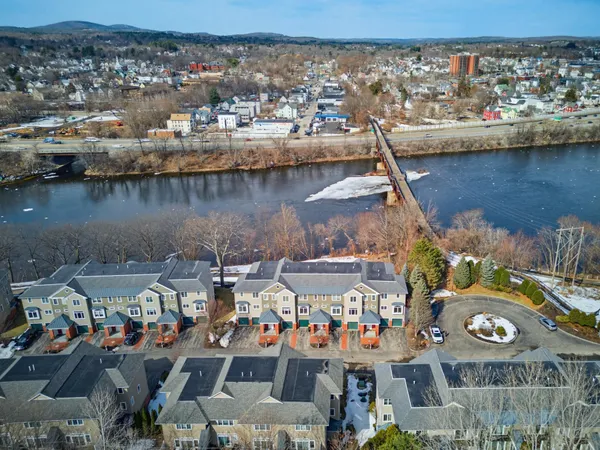 $549,000 | 107 Riverwalk Way, Manchester, NH 03101