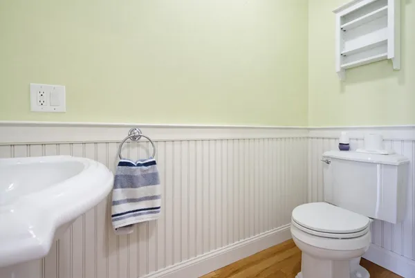 $549,000 | 107 Riverwalk Way, Manchester, NH 03101