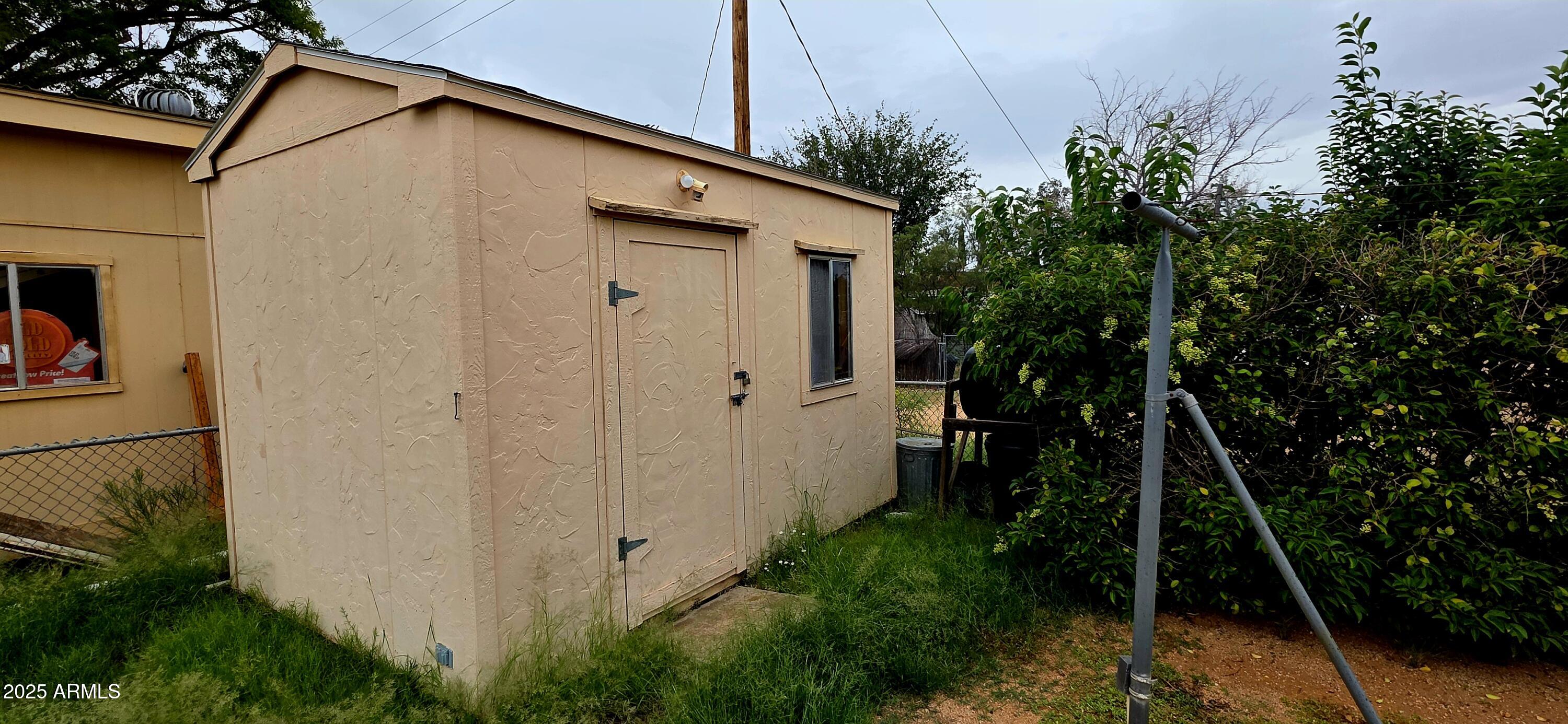 302 North Sage Street Pearce, AZ 85625 - Photo 33 of 38 a view of balcony