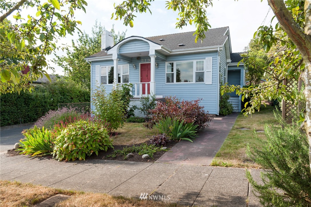 319 North 82nd Street Seattle, WA 98103 - Photo 1 of 25 Gallery Image 1