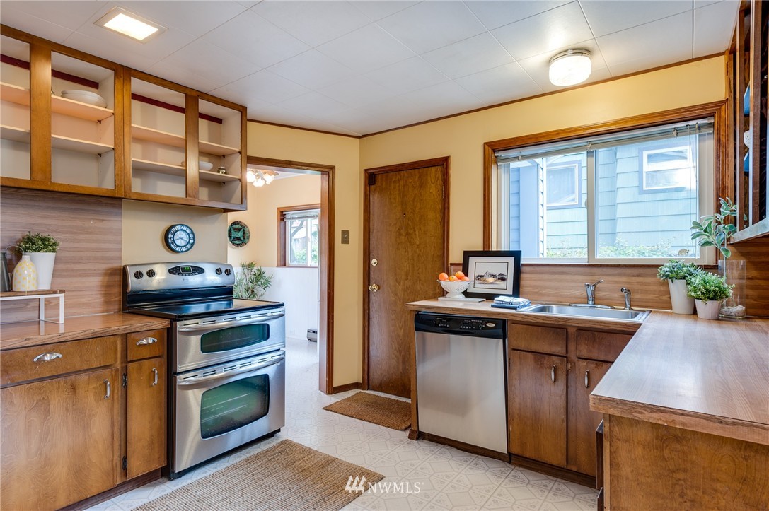 319 North 82nd Street Seattle, WA 98103 - Photo 12 of 25 Gallery Image 12