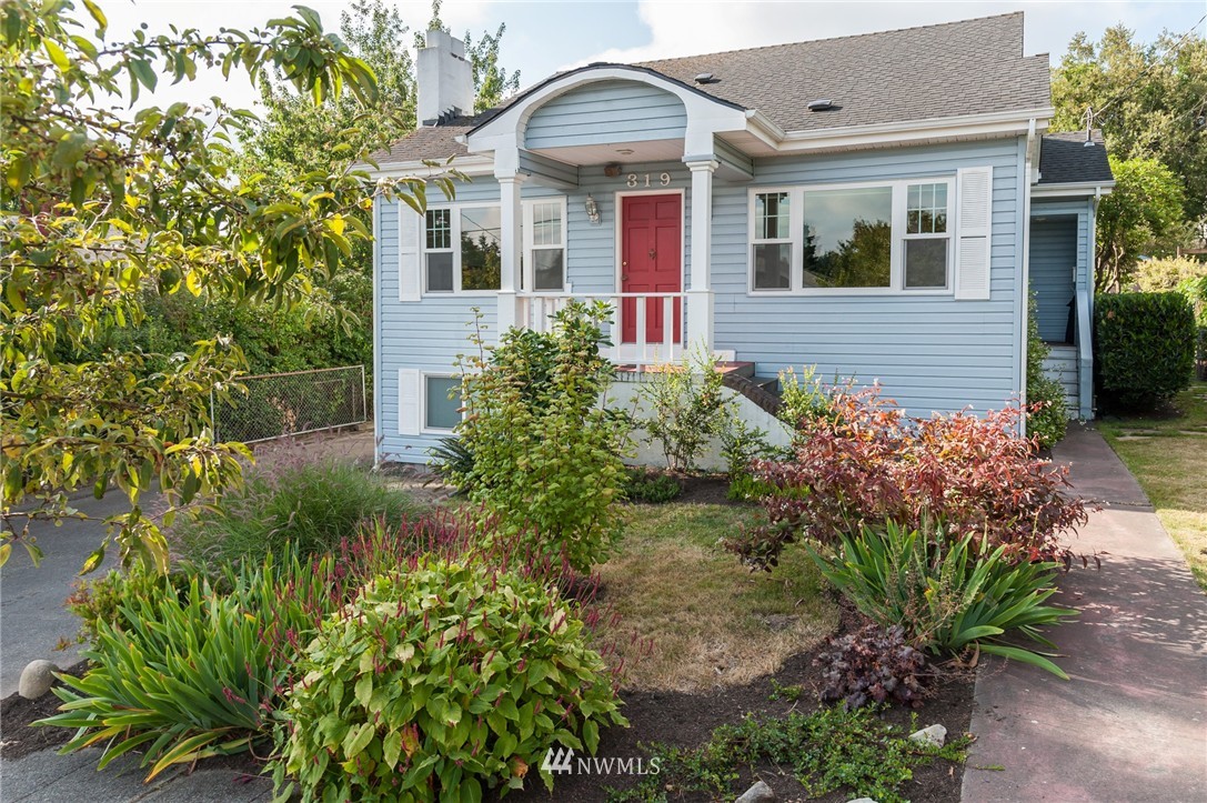 319 North 82nd Street Seattle, WA 98103 - Photo 3 of 25 Gallery Image 3