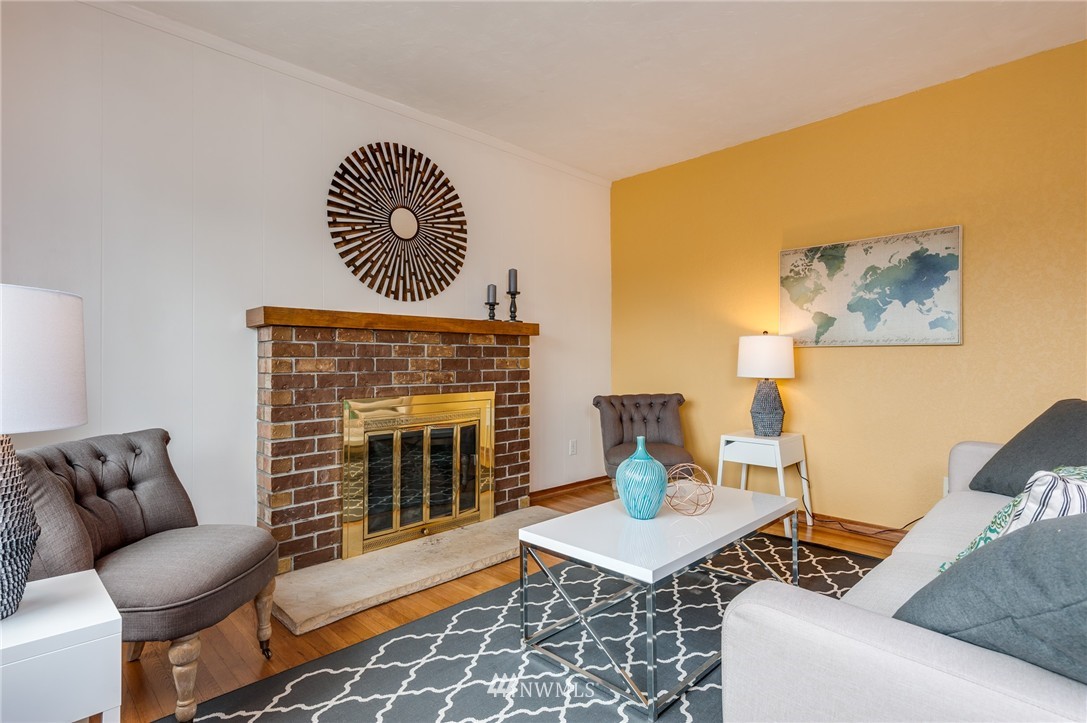 319 North 82nd Street Seattle, WA 98103 - Photo 4 of 25 Gallery Image 4