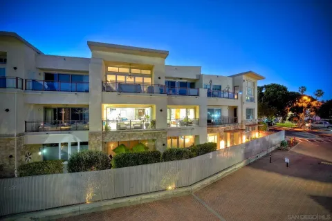 $2,295,000 | 2820 Carleton Street, Unit 16, San Diego, CA 92106