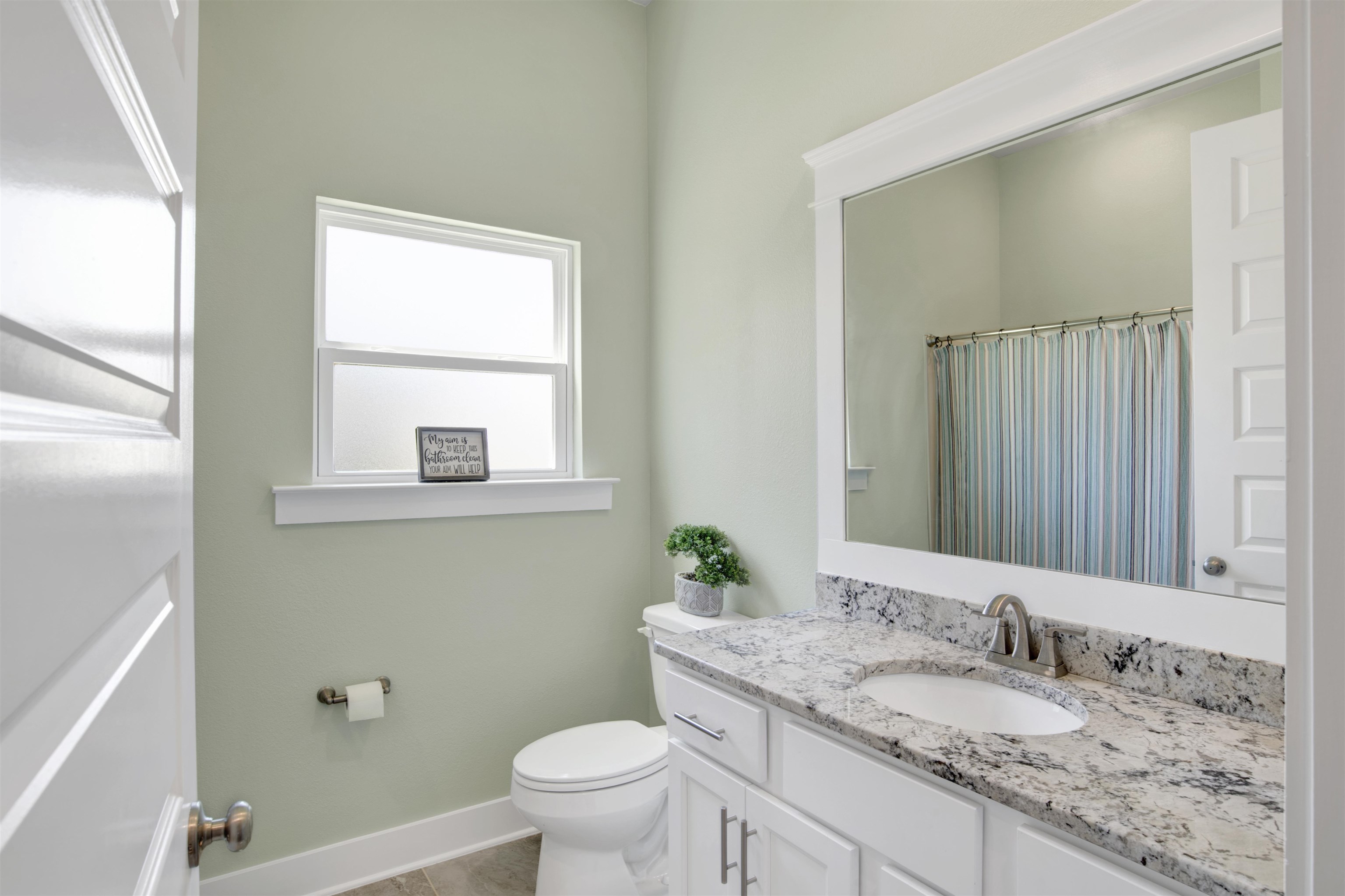 348 Nandina Loop Fairhope, AL 36532 - Photo 24 of 34 Bathroom 3