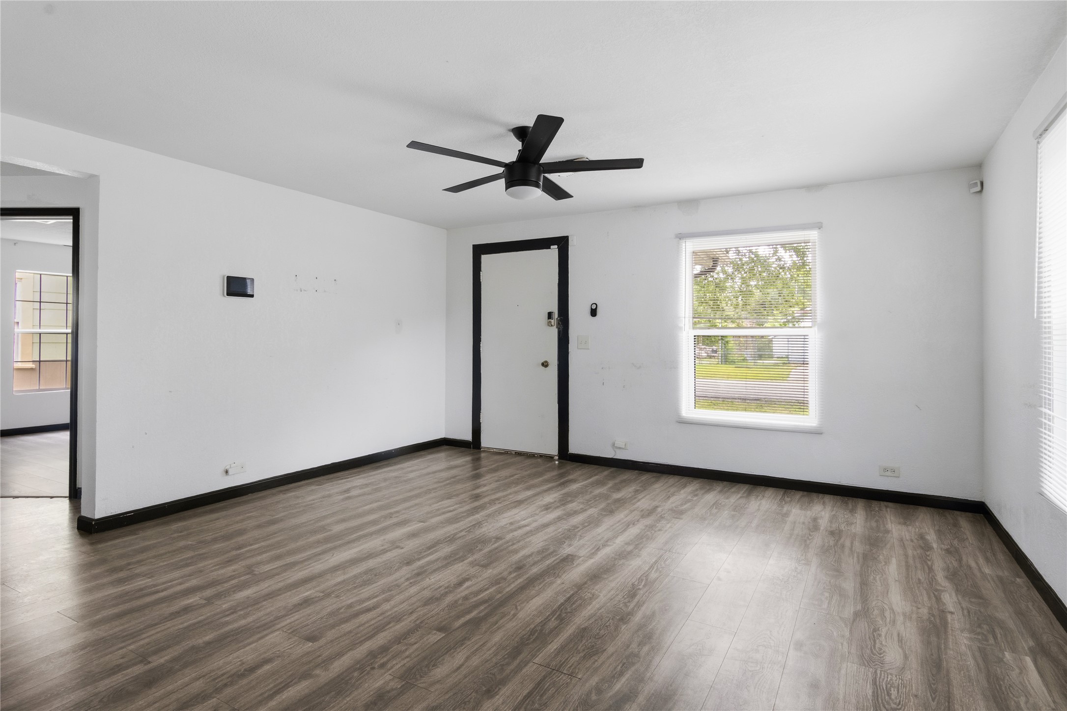 1903 Oleander La Marque, TX 77568 - Photo 9 of 20