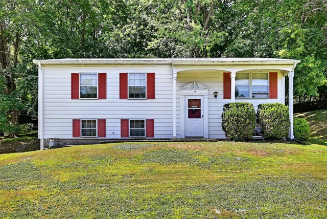 $399,900 | 17 Hickory Street, Highland Mills, NY 10930
