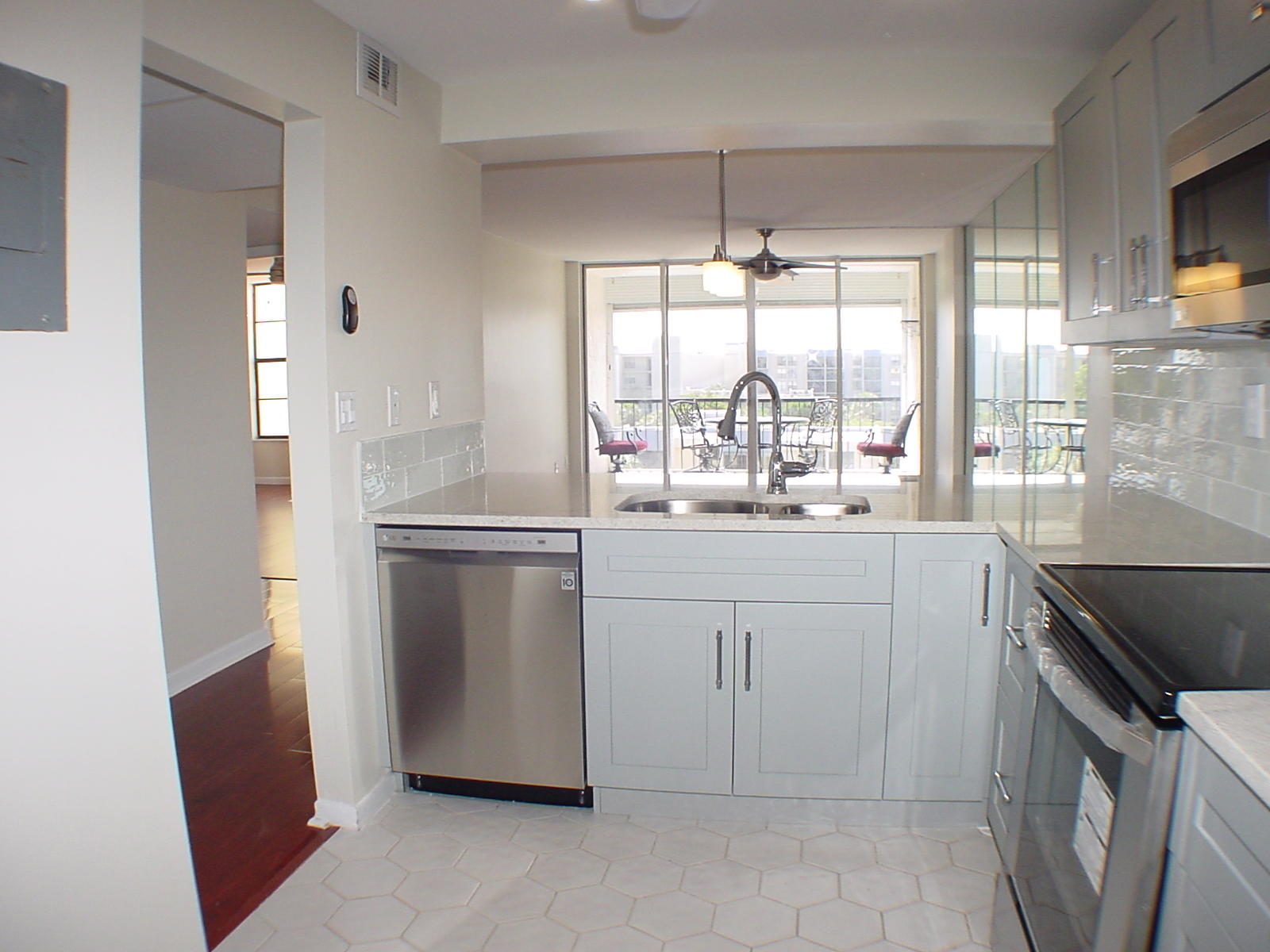 9 Royal Palm Way, Unit 604 Boca Raton, FL 33432 - Photo 11 of 31 DSC00478