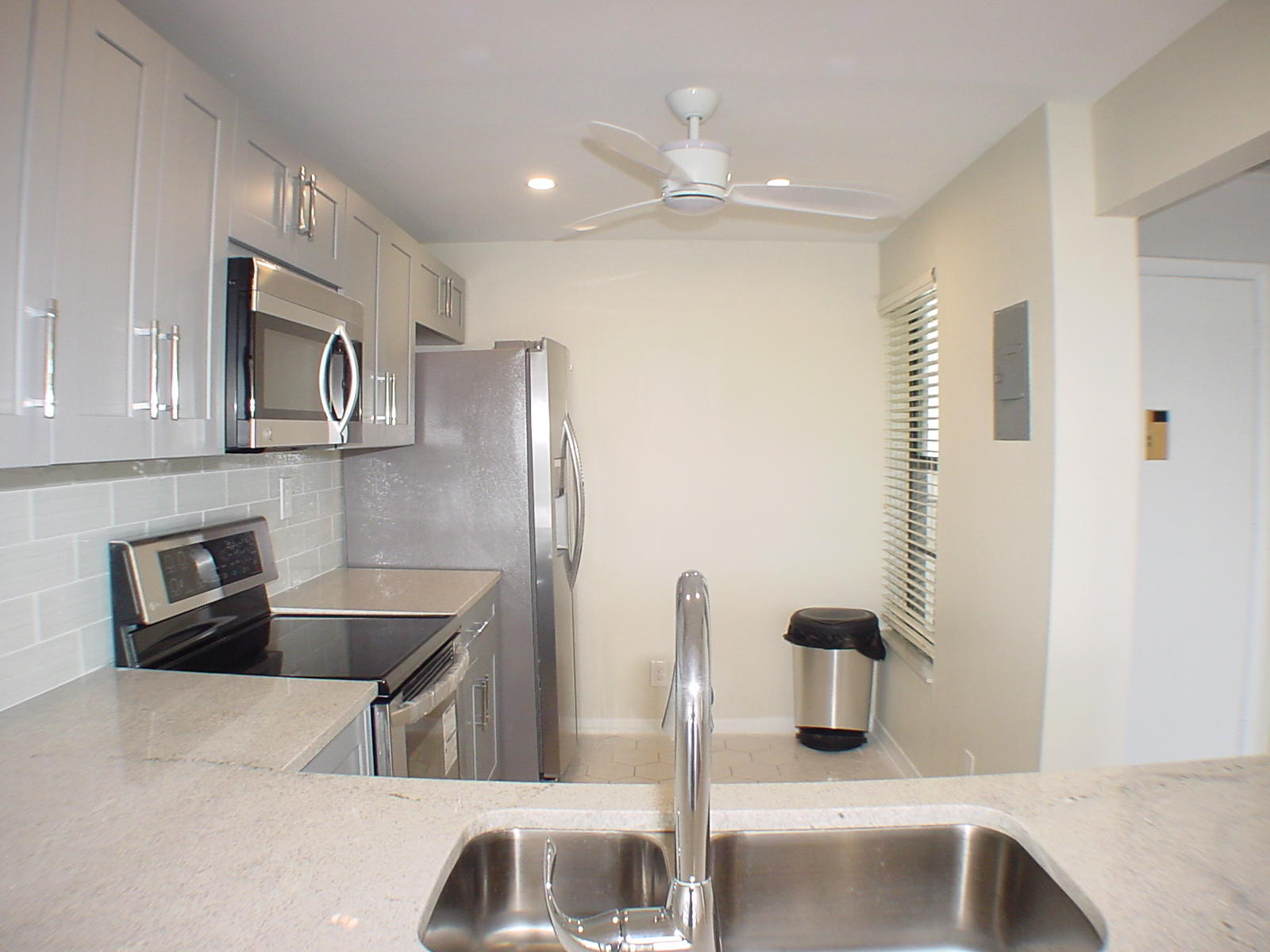 9 Royal Palm Way, Unit 604 Boca Raton, FL 33432 - Photo 14 of 31 DSC00492