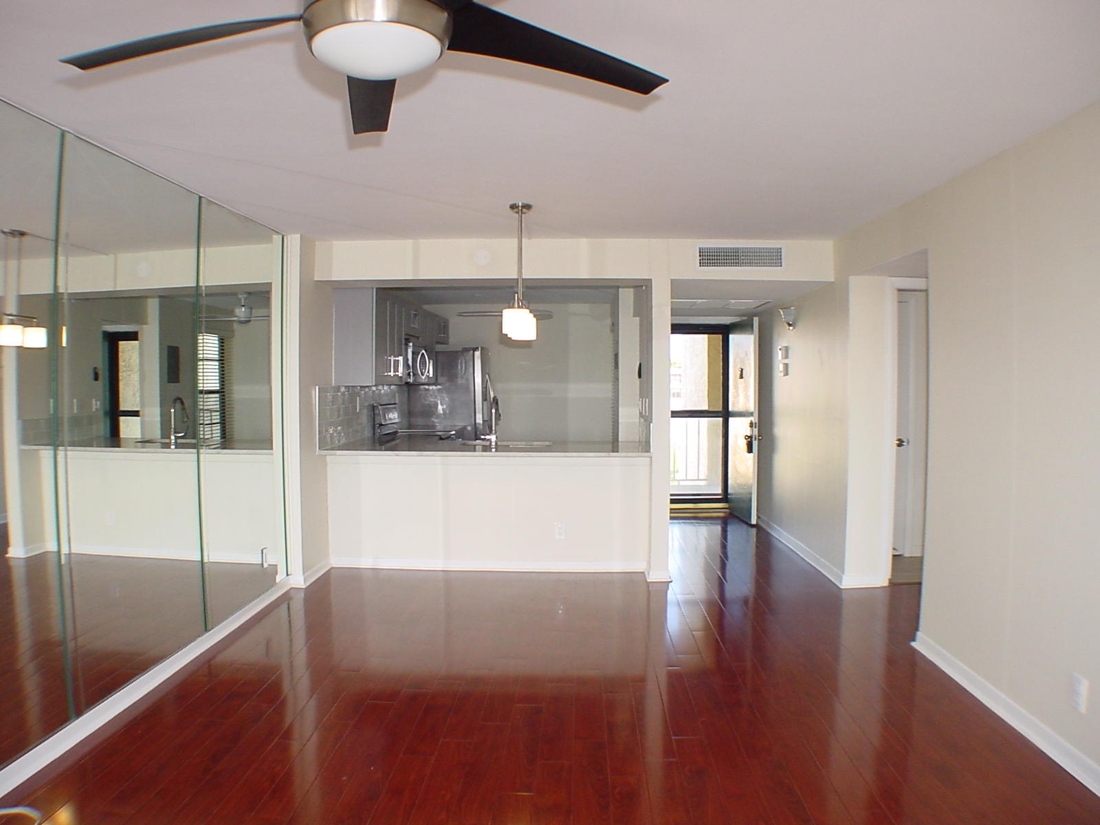 9 Royal Palm Way, Unit 604 Boca Raton, FL 33432 - Photo 4 of 31 DSC00498