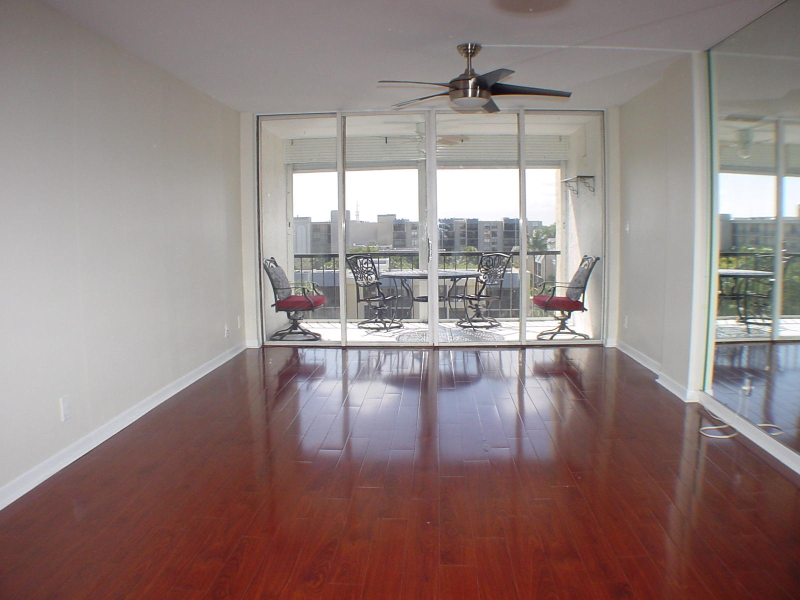 9 Royal Palm Way, Unit 604 Boca Raton, FL 33432 - Photo 5 of 31 DSC00485