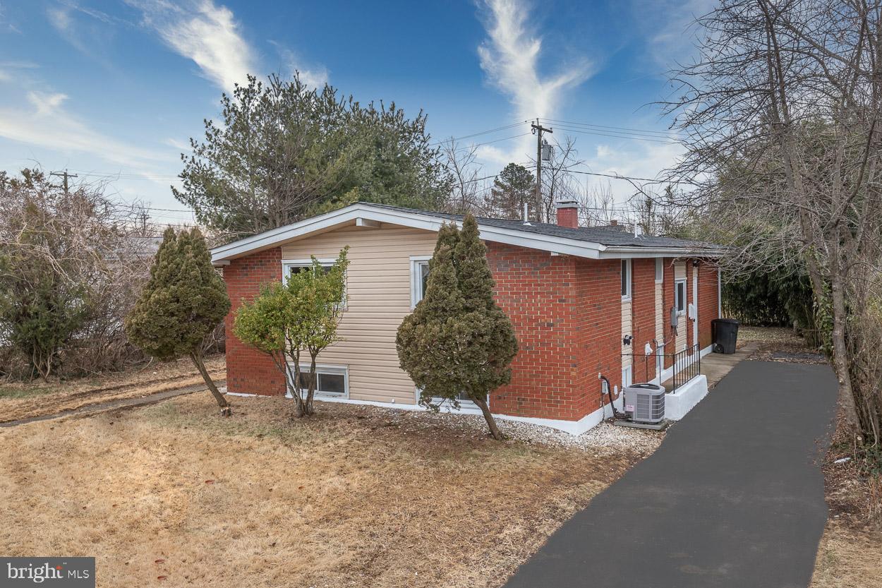4733 Belle Forte Road Pikesville, MD 21208 - Photo 3 of 31